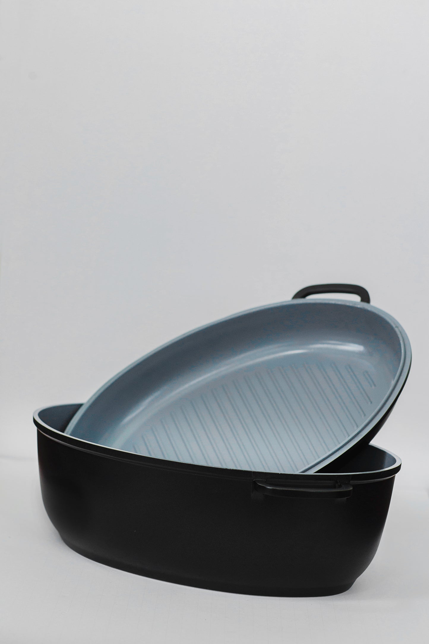 8.5 Quart Oval Double Roaster